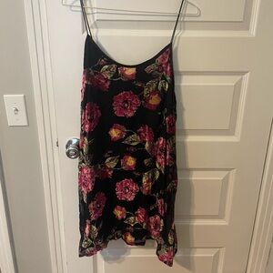 Mi ami brand from Francesca’s floral dress in size medium